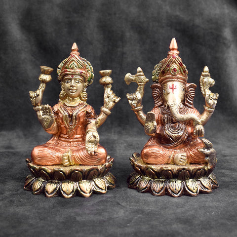 Beautiful handcrafted brass Lakshmi Ganesh idol for home temple and festive pooja. Indiaβs Largest Brass Idols Brand - www.satvikstore.in