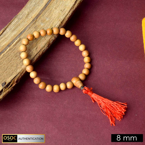 Beautiful handcrafted 8mm 27 Bead White Chandan Money Mala made from pure sandalwood beads for attracting wealth, prosperity, and spiritual calmness.
Indiaβs Premium Jap Mala Store - www.satvikstore.in