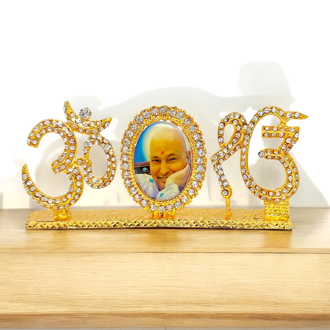 Jai Guruji Swaroop idol featuring the sacred symbols of Ek Onkar and Om, representing divine blessings and spiritual wisdom for worship and meditation. India’s Largest Pooja Accessories Brand – www.satvikstore.in