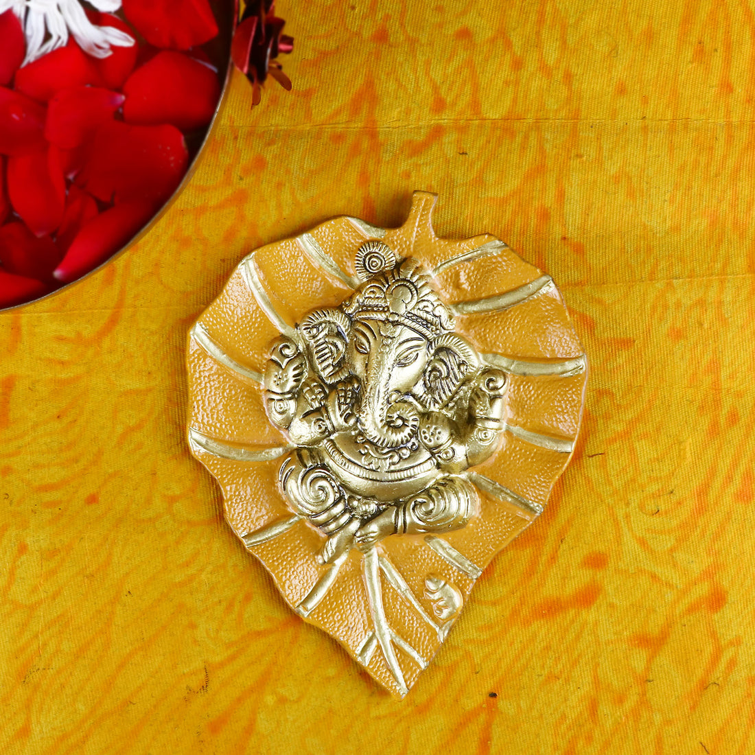1 Pc Lord Ganesh on Leaf Patta Wall Hanging