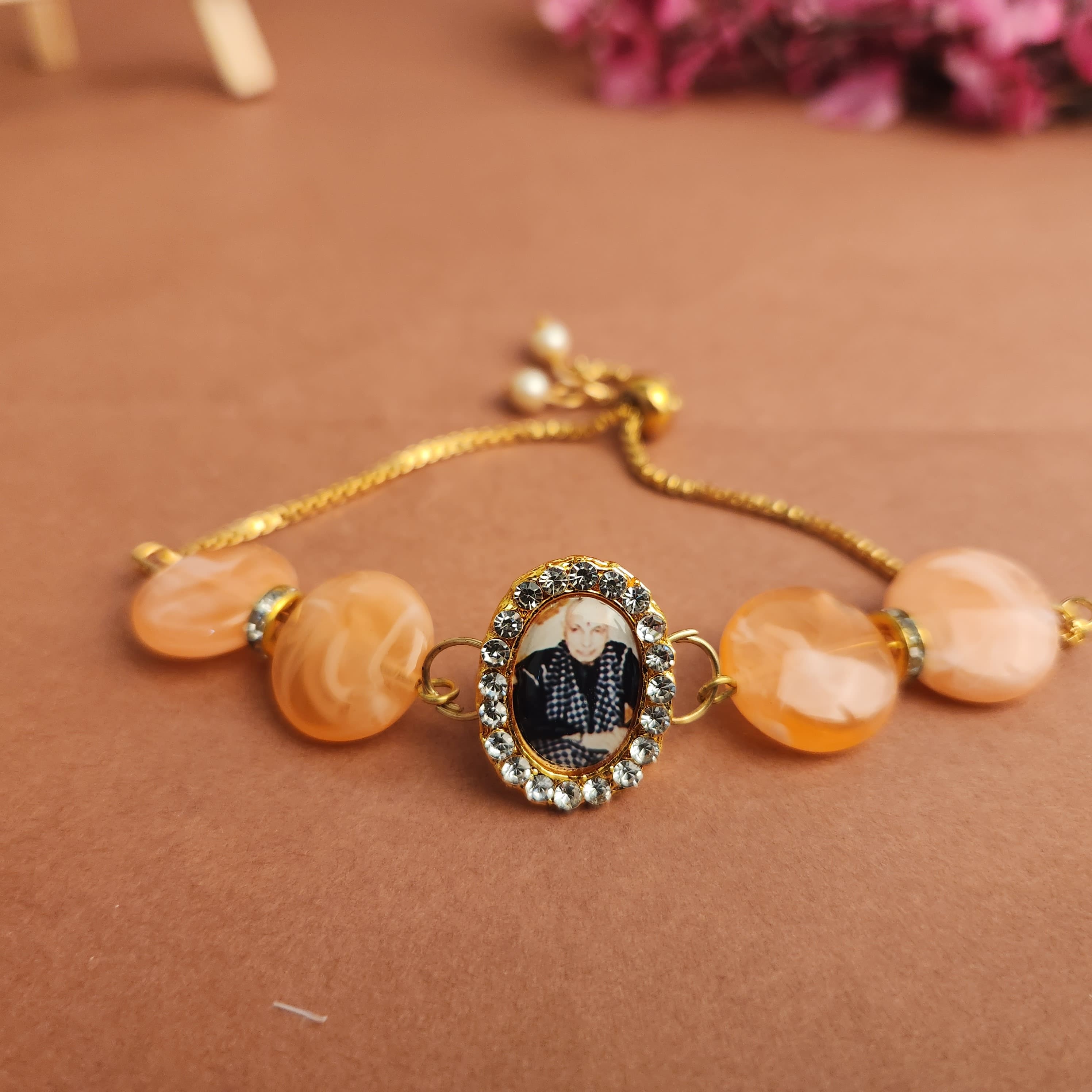 Peach shop pearl bracelet