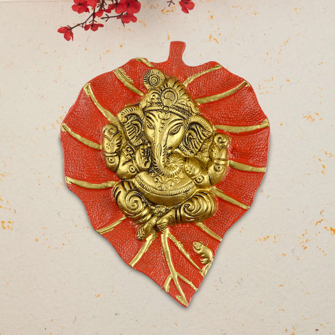 1 Pc Lord Ganesh on Leaf Patta Wall Hanging