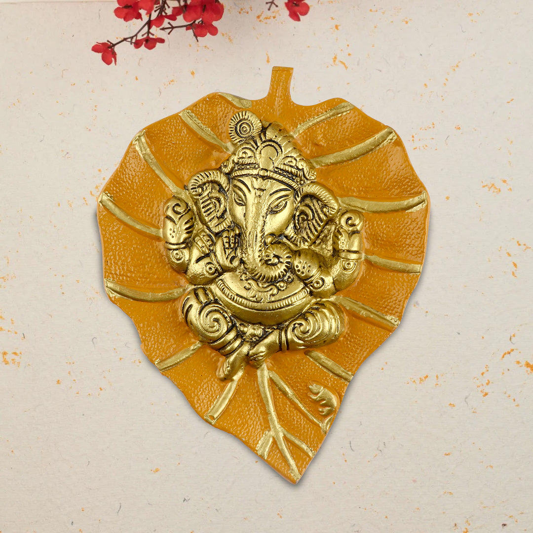 1 Pc Lord Ganesh on Leaf Patta Wall Hanging