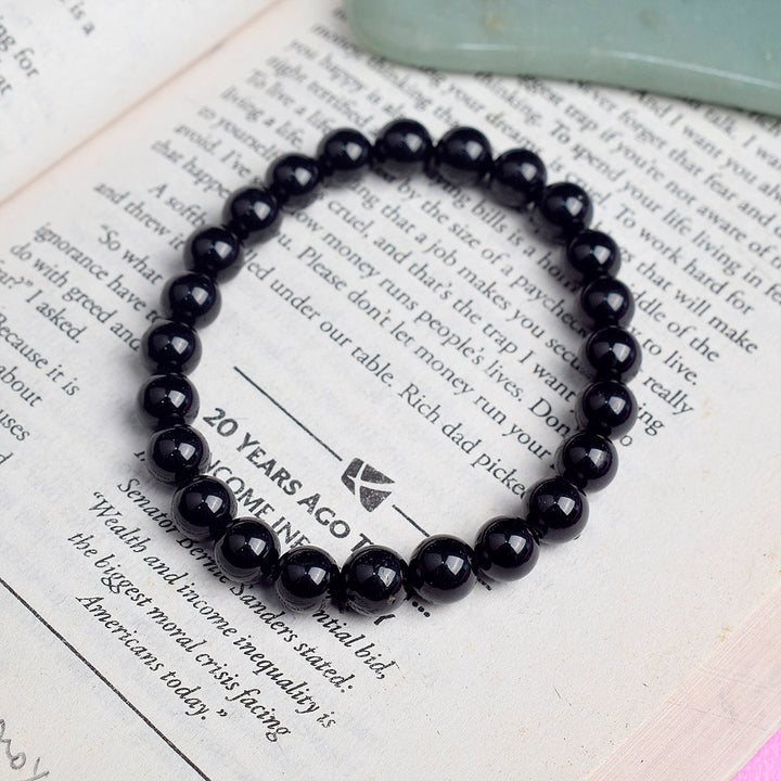 Howlite beads and black onyx bracelet -