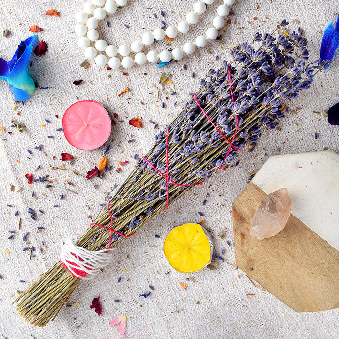 LAVENDERS WITH CLEAR QUARTZ POINTER HEALING SMUDGES