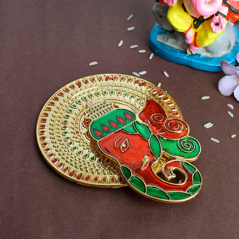 Exquisite Ganpati-themed kumkum holder crafted with intricate detailing, ideal for storing sindoor or roli during religious ceremonies and pooja rituals. India’s Largest Pooja Accessories Brand – www.satvikstore.in 