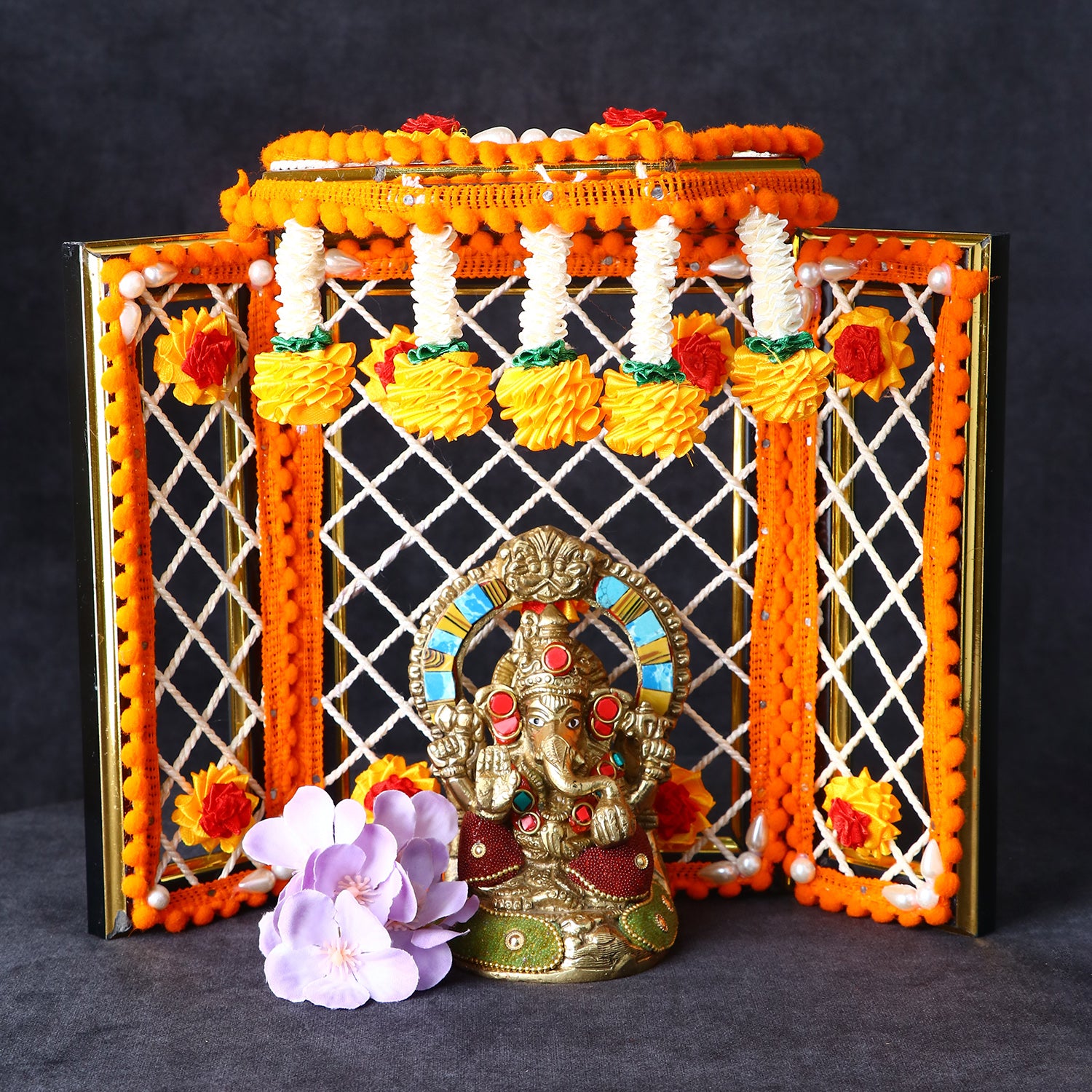 Hindu Bengali Wedding Stage Known As Chadna Tala Stock Image - Image of  lamp, goddess: 179587391