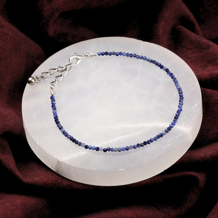 Lapis lazuli healing stone anklet for wisdom and confidence. India’s Largest Puja Accessories Brand- www.satvikstore.in