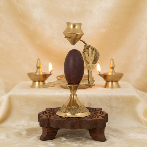 Pure Brass Divine Medium Narmadeshwar Shivling, a medium-sized Shivling crafted from pure brass, representing Lord Shiva, ideal for pooja, rituals, and spiritual practices.
India’s Largest Pooja Accessories Brand – www.satvikstore.in 