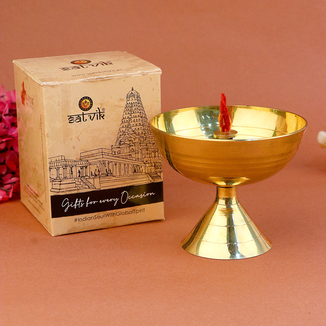 Traditional Pure Brass Payali Diya (Large) – Classic handcrafted diya with wide base, ideal for temples, festivals, and daily puja rituals. India’s Largest Pooja Accessories Brand – www.satvikstore.in