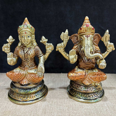 4.3 Inch Sacred Handcrafted Brass Lakshmi Ganesha Idol – Divine Statue for Wealth, Prosperity, and Blessings, Perfect for Home Temple and Pooja. No.1 Brass Idol Store www.satvikstore.in  