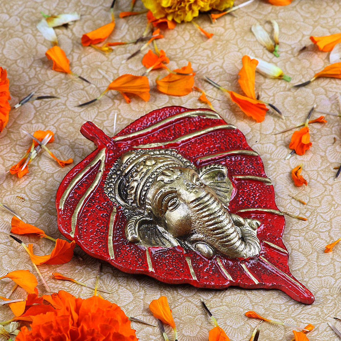 1 Pc Lord Ganesh Face on Leaf Patta Wall Hanging White