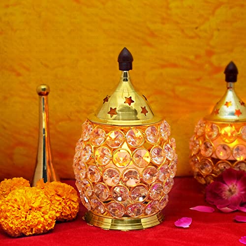 Pure Brass Oval Shape Crystal Glass Chimney Diya – A premium quality diya crafted from pure brass, featuring an elegant oval shape and crystal glass chimney. India’s Largest Pooja Accessories Brand – www.satvikstore.in